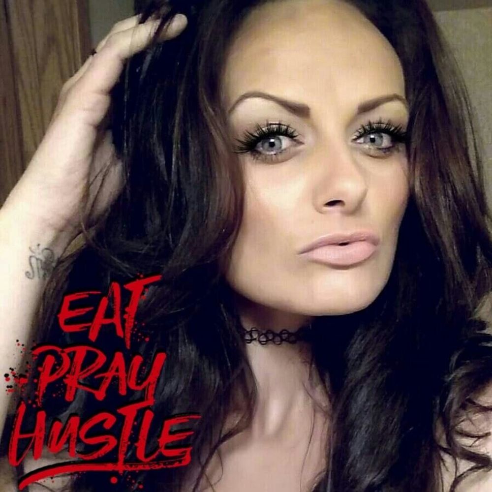 Meet your Posher, Kara